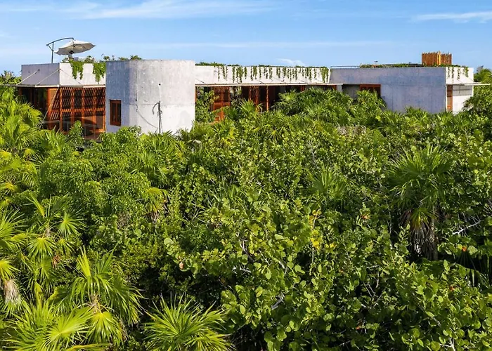 Beachfront Sian Kaan 3 *